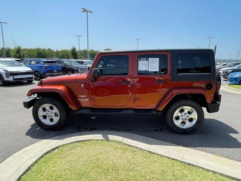 Used 2014 Jeep Wrangler Unlimited Sahara w/ Max Tow Package AWD/4WD image 4