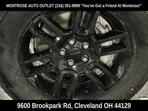 New 2026 Land Rover Defender 110 S image 10