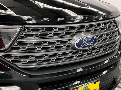 Used 2024 Ford Explorer XLT w/ XLT Sport Appearance Package AWD/4WD image 35