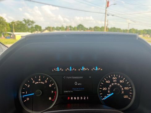 Used 2015 Ford F150 XLT w/ Equipment Group 301A Mid image 14