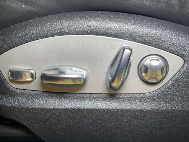 Certified 2026 Porsche Macan AWD/4WD image 19