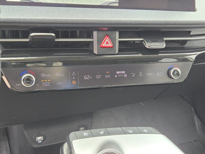 Certified 2023 Kia EV6 Wind RWD image 22