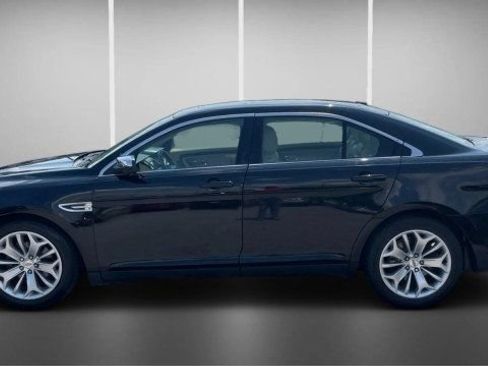 Used 2018 Ford Taurus Limited FWD image 13