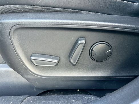 Used 2023 Ford Escape Platinum AWD/4WD image 12