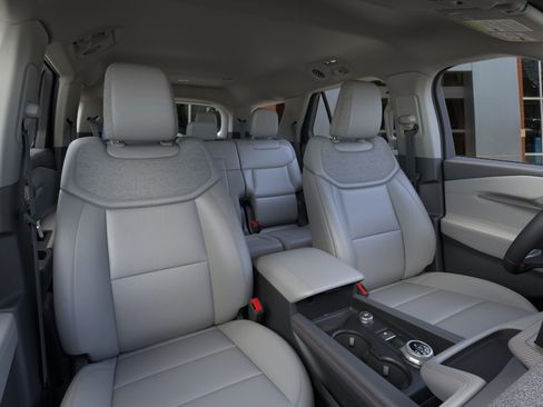 New 2026 Ford Explorer Active w/ Active Comfort Package RWD image 10