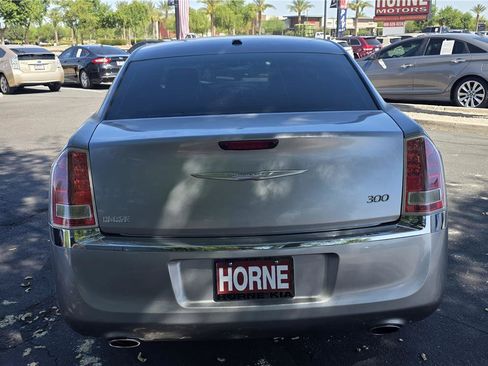 Used 2014 Chrysler 300 RWD image 6