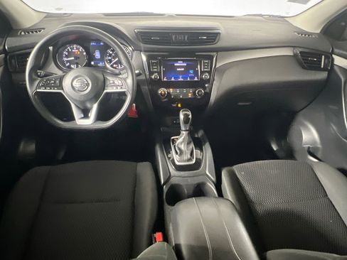 Used 2021 Nissan Rogue Sport S image 29