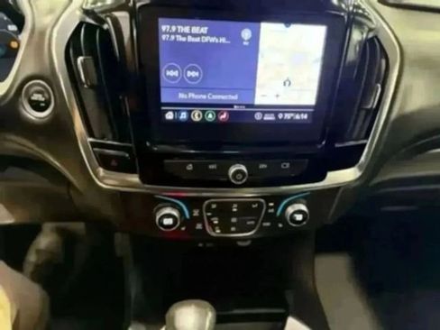 Used 2021 Chevrolet Traverse LT w/ LT Premium Package image 20