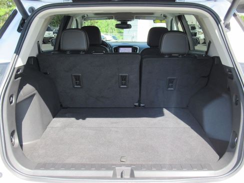 Used 2022 GMC Terrain Denali image 29