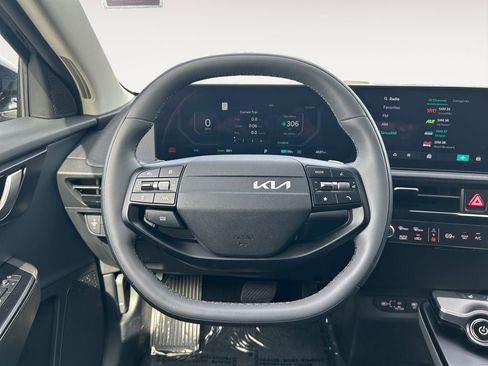 Used 2025 Kia EV6 Light AWD/4WD image 14