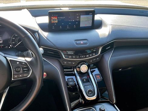 Used 2023 Acura TLX Advance image 9