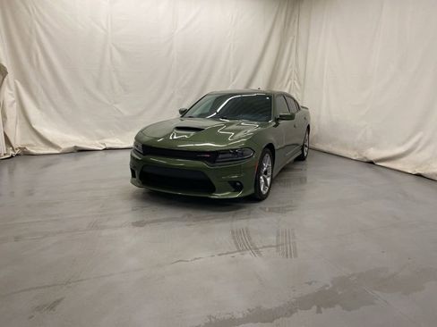 Used 2019 Dodge Charger R/T w/ Plus Group image 2