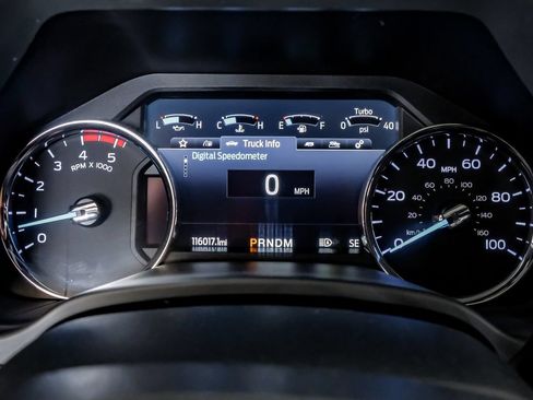 Used 2022 Ford F450 Platinum w/ FX4 Off-Road Package AWD/4WD image 18