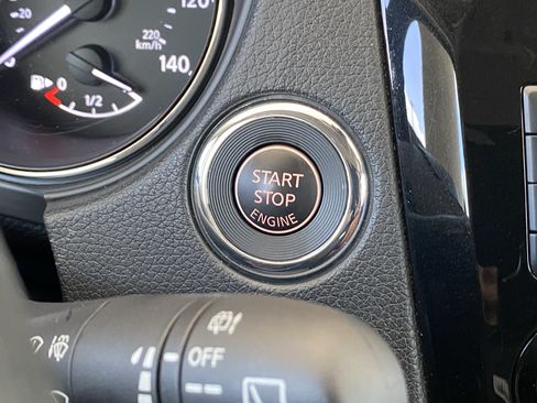 Used 2019 Nissan Rogue SL w/ Premium Package AWD/4WD image 15