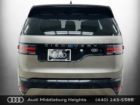 Used 2023 Land Rover Discovery S R-Dynamic image 5
