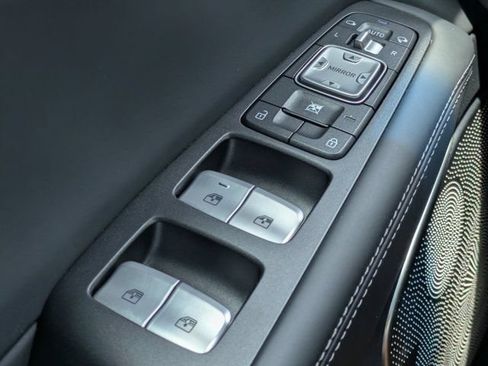 Used 2019 Genesis G90 3.3T Premium AWD/4WD image 24