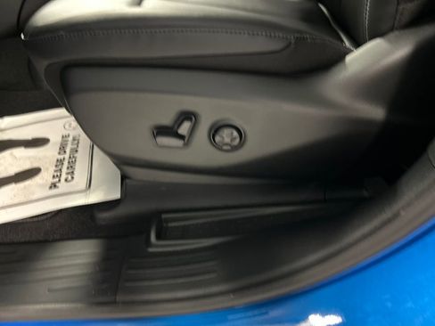 New 2026 Chrysler Pacifica Select image 11