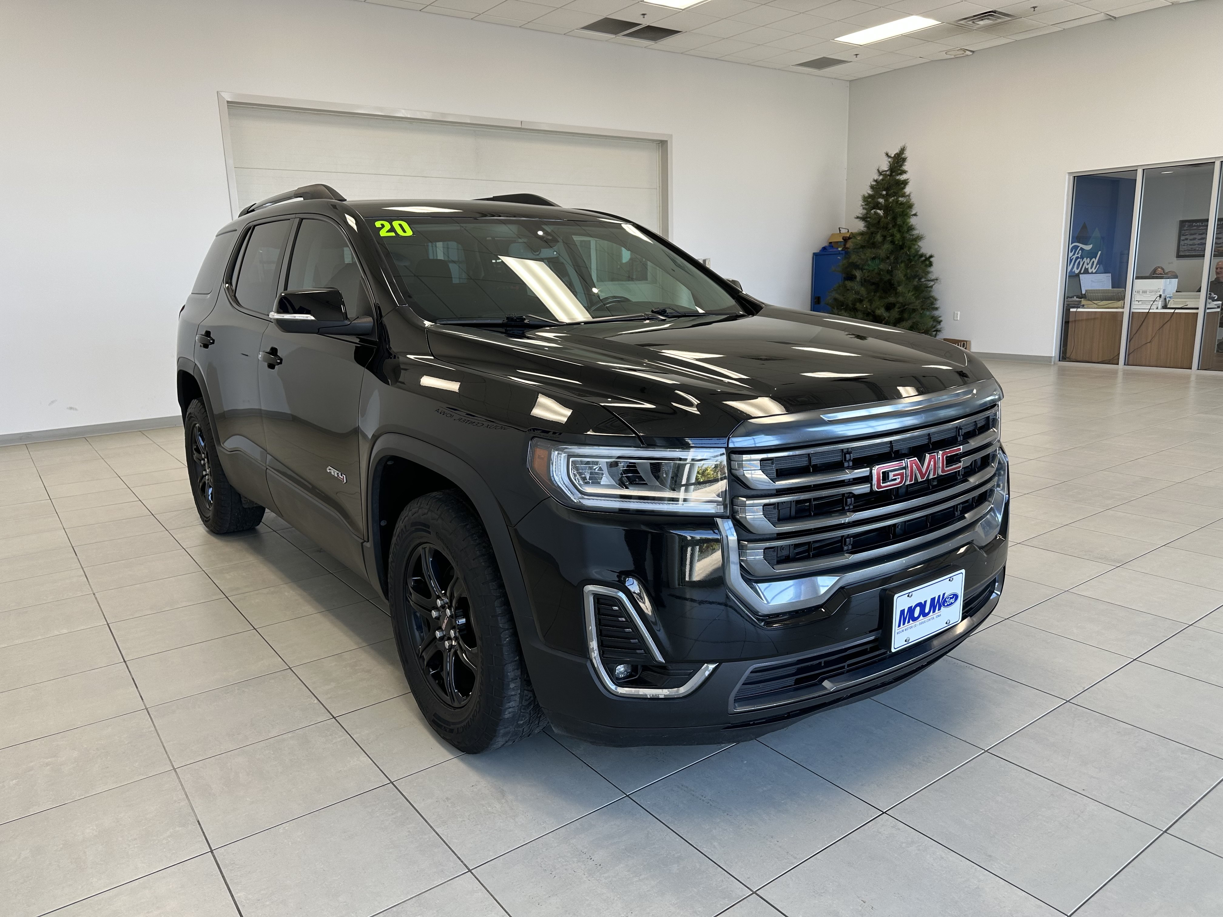 Used 2020 GMC Acadia AT4 w/ Trailering Package AWD/4WD image 4