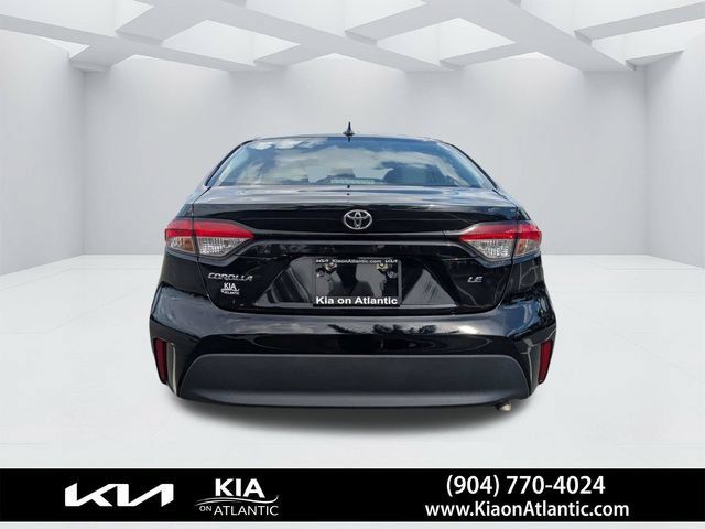 Used 2024 Toyota Corolla LE FWD image 4