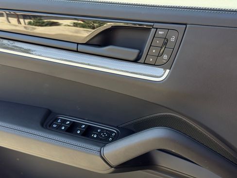 Certified 2025 Porsche Cayenne Turbo image 25
