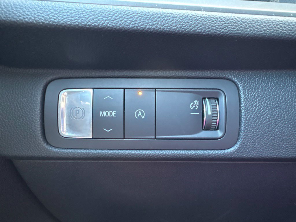 Used 2026 Chevrolet Traverse LT FWD image 22