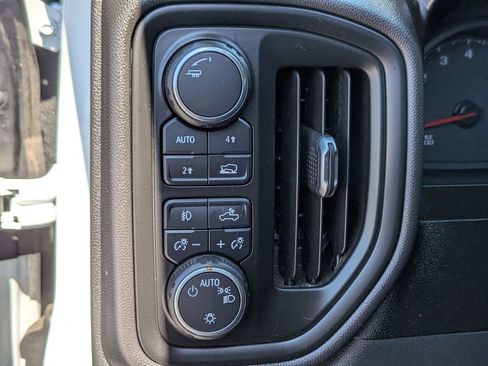 Used 2020 Chevrolet Silverado 1500 Custom w/ Custom Value Package AWD/4WD image 35