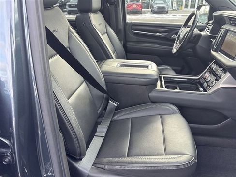 Used 2021 GMC Yukon Denali w/ Denali Premium Package image 29