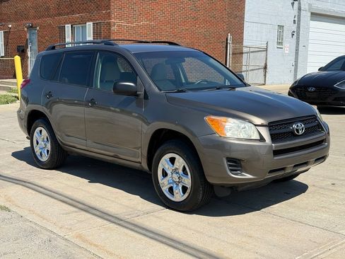 Used 2011 Toyota RAV4 4WD w/ Base L4 Extra Value Pkg image 4