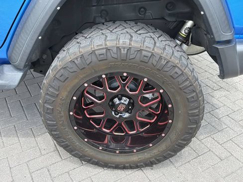 Used 2024 Jeep Wrangler Unlimited Sport AWD/4WD image 31