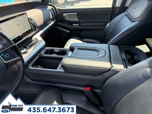 Used 2025 Ford Expedition Max Platinum AWD/4WD image 25