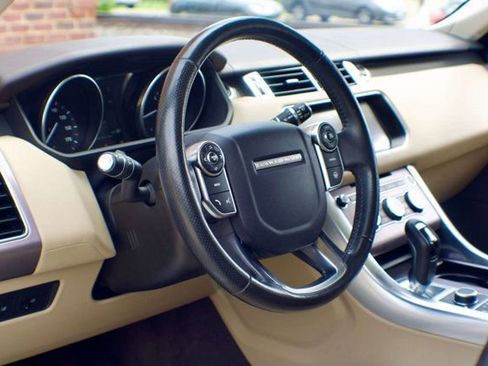 Used 2017 Land Rover Range Rover Sport HSE image 21