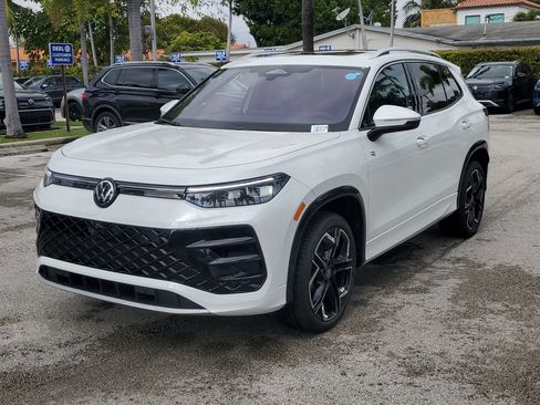 New 2026 Volkswagen Tiguan SEL R-Line image 16