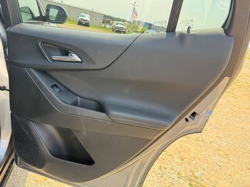 Used 2025 Chevrolet Equinox LT FWD image 40