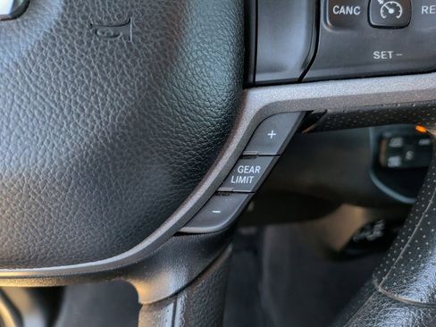 Used 2024 RAM 2500 Tradesman w/ Chrome Appearance Group image 19