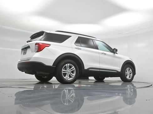 Used 2023 Ford Explorer XLT RWD image 50