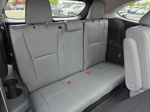 New 2026 Toyota Highlander Platinum AWD/4WD image 14
