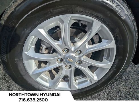 Used 2021 Chevrolet Equinox LT image 44