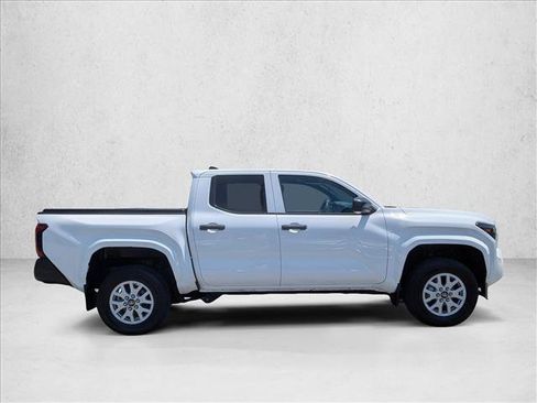 Used 2024 Toyota Tacoma SR w/ SR Upgrade Package AWD/4WD image 4