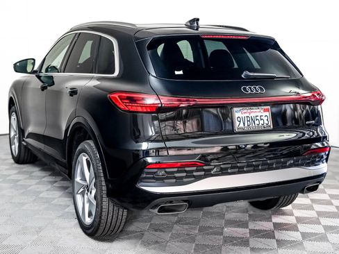 Certified 2025 Audi Q5 Premium Plus w/ Premium Plus image 2