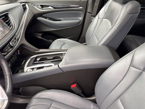 Used 2023 Buick Enclave Essence w/ Experience Buick Package image 20