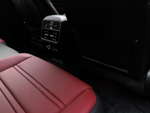Certified 2026 Porsche Cayenne GTS AWD/4WD image 36