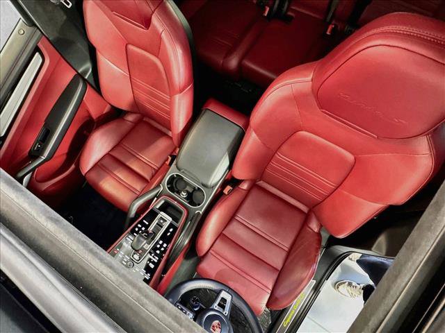 Certified 2023 Porsche Cayenne Turbo S AWD/4WD image 20