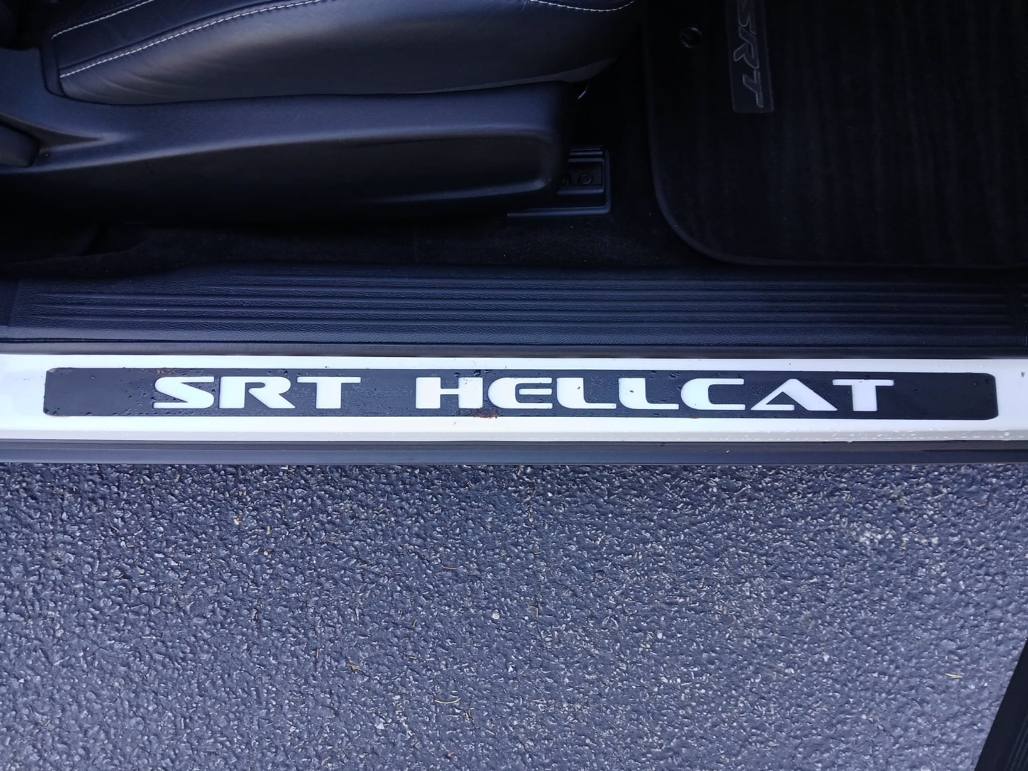 Used 2018 Dodge Challenger SRT Hellcat RWD image 47
