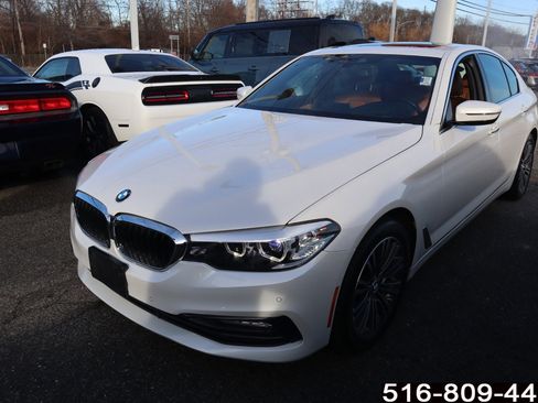 Used 2018 BMW 540i xDrive w/ Premium Package image 8