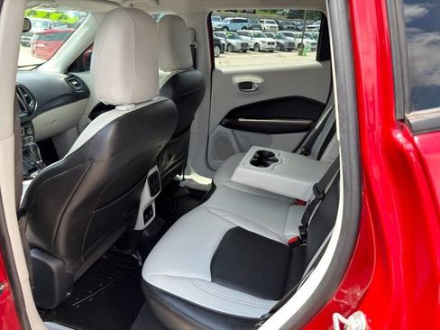 Used 2018 Jeep Compass Limited AWD/4WD image 12