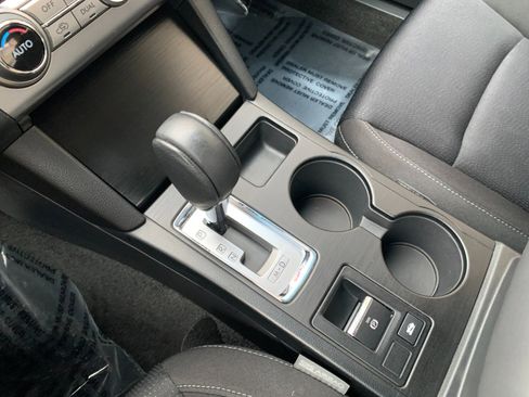 Used 2015 Subaru Legacy 2.5i Premium image 16