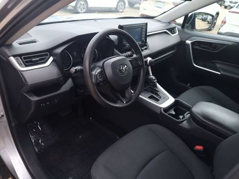 Used 2020 Toyota RAV4 LE w/ Carpet Mat Package FWD image 10