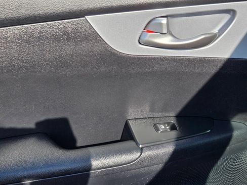 Used 2022 Kia Forte LXS FWD image 32