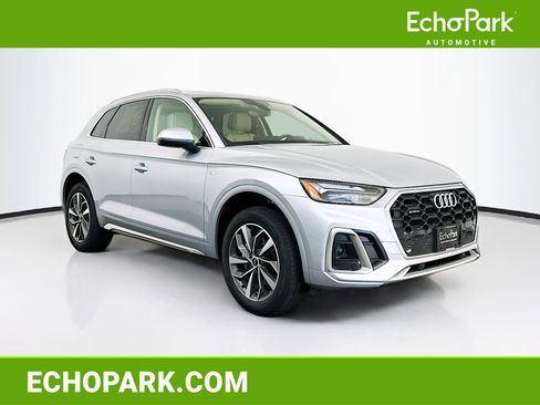 Used 2024 Audi Q5 2.0T Premium w/ Convenience Package image 1