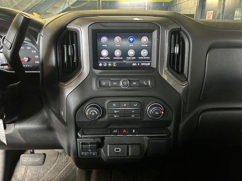Used 2020 Chevrolet Silverado 1500 Custom w/ Custom Value Package image 15